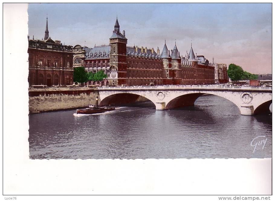 PARIS -  La Seine, Le Pont Au Change Et Le Palais De Justice - Conciergerie - N° 4045 - La Seine Et Ses Bords