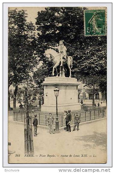 Cpa PARIS Place Royale -statue De Louis XIII - Hommes Et Bébé à  La Pose -LL 362 - Arrondissement: 03