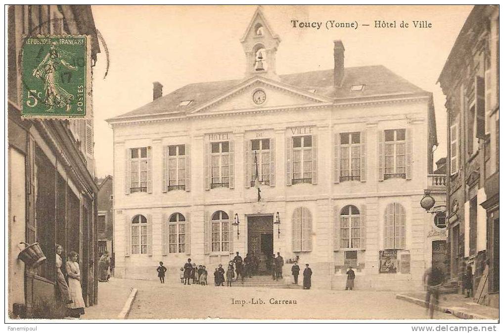 TOUCY . Hôtel De Ville - Toucy