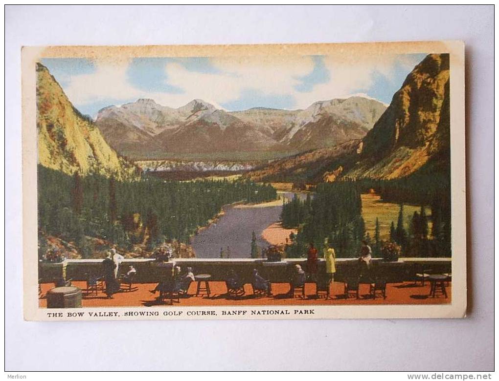 The Bow Valley -Showing Golf Course -Banff National Park  Alberta  Canada  1940´s  F    D23095 - Banff