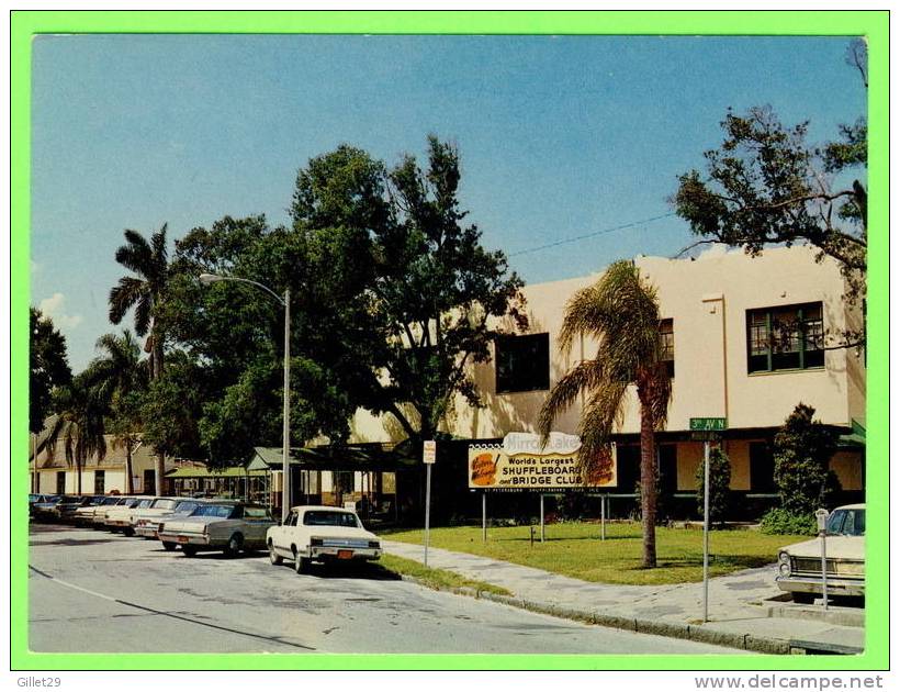 ST.PETERSBURG, FL - MIRROR LAKE SHUFFLEBOARD AND BEACH CLUB - OLD CARS - - St Petersburg