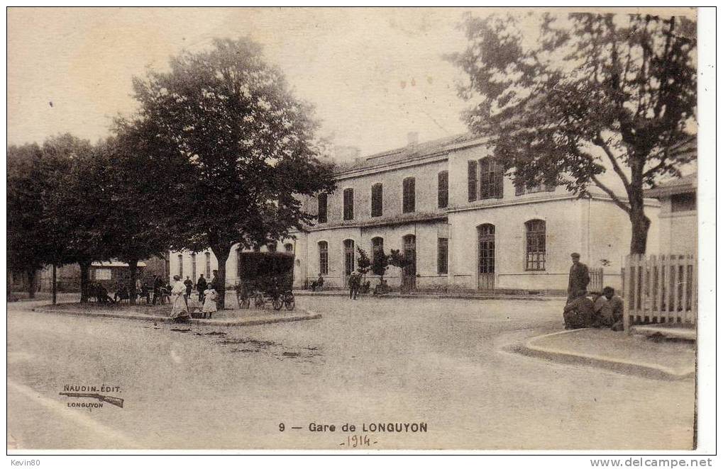 54 Gare De LONGUYON Cpa Animée - Longuyon