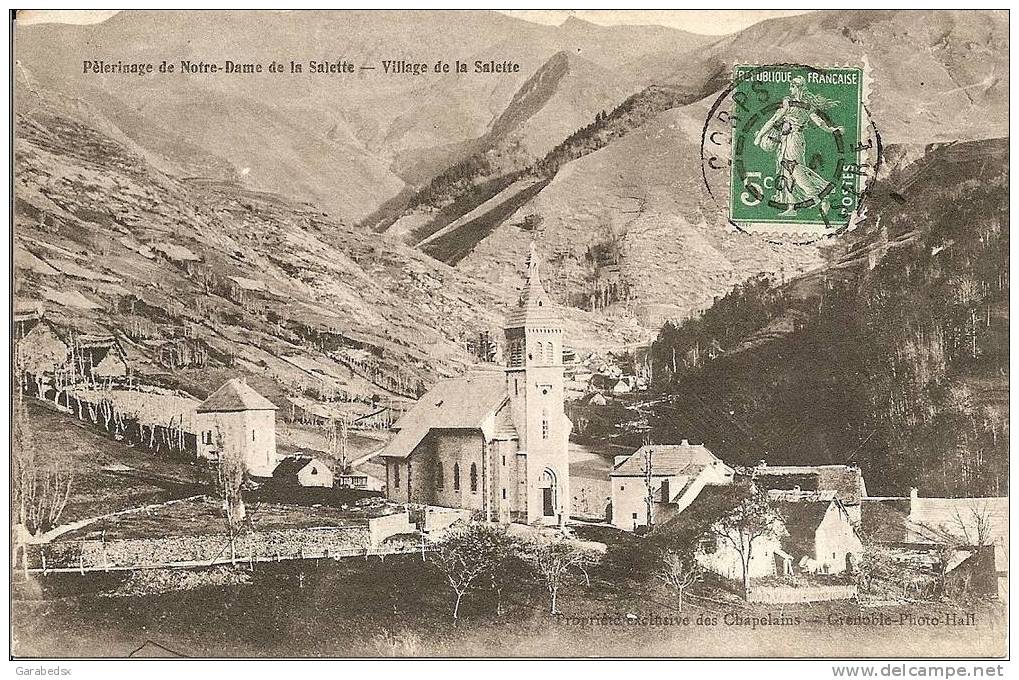 CPA Du Village De La Salette. - La Salette