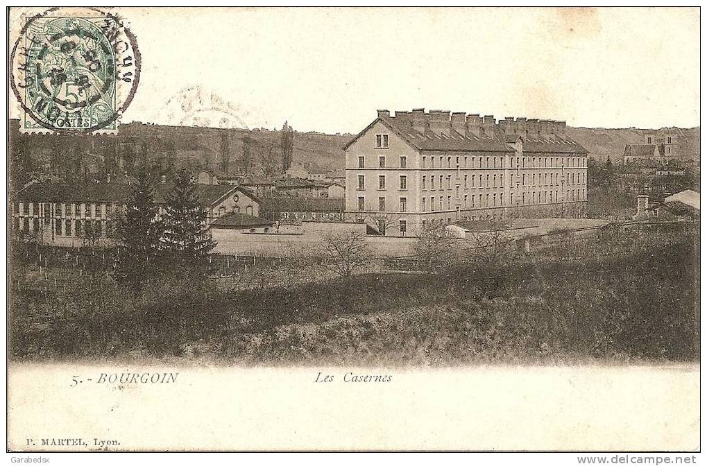 CPA De BOURGOIN - Les Casernes. - Bourgoin