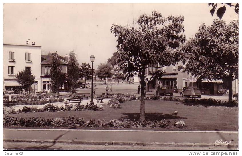 93 - Sevran - Place Gaston Bussière - Sevran