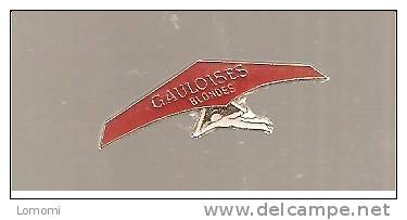 *GAULOISES BLONDES   .  .  RARE  POUR UN EURO LE PIN´S . . - Fallschirmspringen