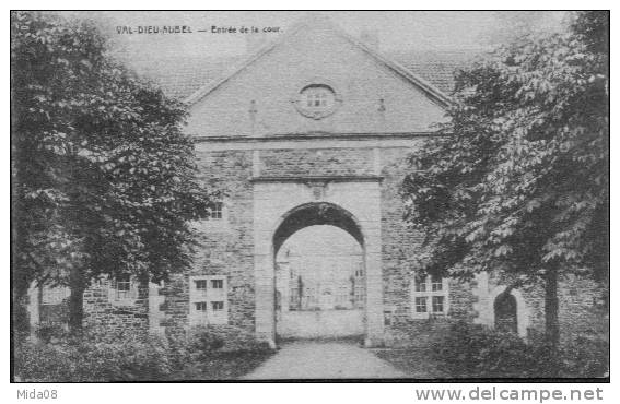 BELGIQUE. VAL DIEU. AUBEL.  ENTREE DE LA COUR. - Aubel