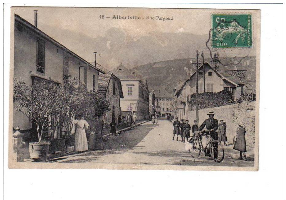 18  -  ALBERTVILLE  -  Rue  Pargoud - Albertville