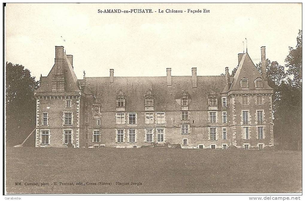 CPA De SAINT AMAND EN PUISAYE - Le Château - Façade Est. - Saint-Amand-en-Puisaye