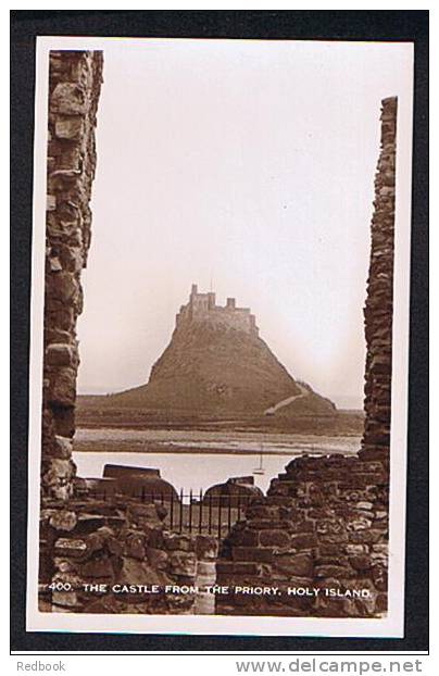 Real Photo Postcard The Castle From The Priory Holy Island Northumberland - Ref B133 - Sonstige & Ohne Zuordnung