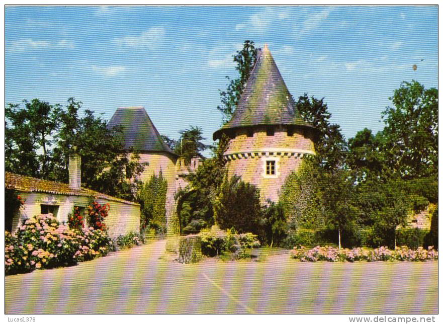 49 / CHAMPTOCEAUX / TOURS D ENTREE ET PORTE DU CHATEAU - Champtoceaux