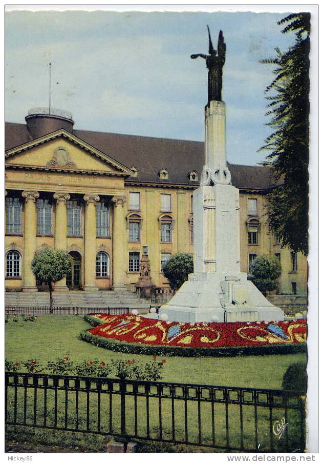 SARREGUEMINES--1967--Palais  De Justice Et Monument Aux Morts,csm Gd Format N°653 éd CAP--Flamme Foire Strasbourg - Sarreguemines