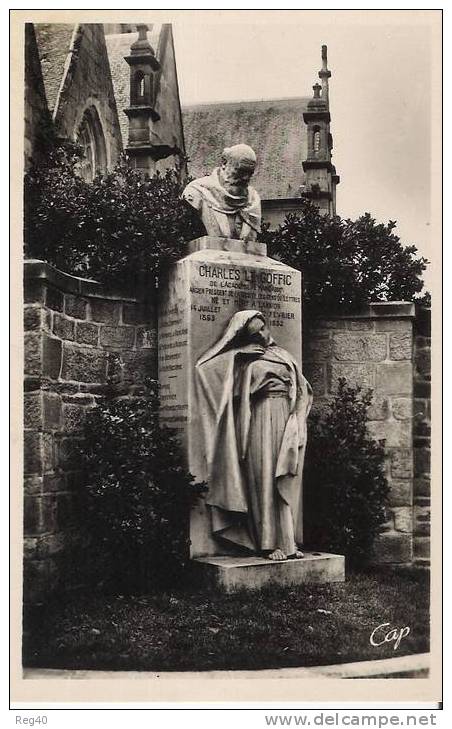 D22 - LANNION  -  Statue De Charles LE GOFFIC,  Poète Breton - Lannion