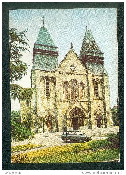 CPSM - Gournay En Bray (76) - Eglise Saint Hildevert ( Automobile Citroën AMI Break Trames Dues Au Scan) - Gournay-en-Bray