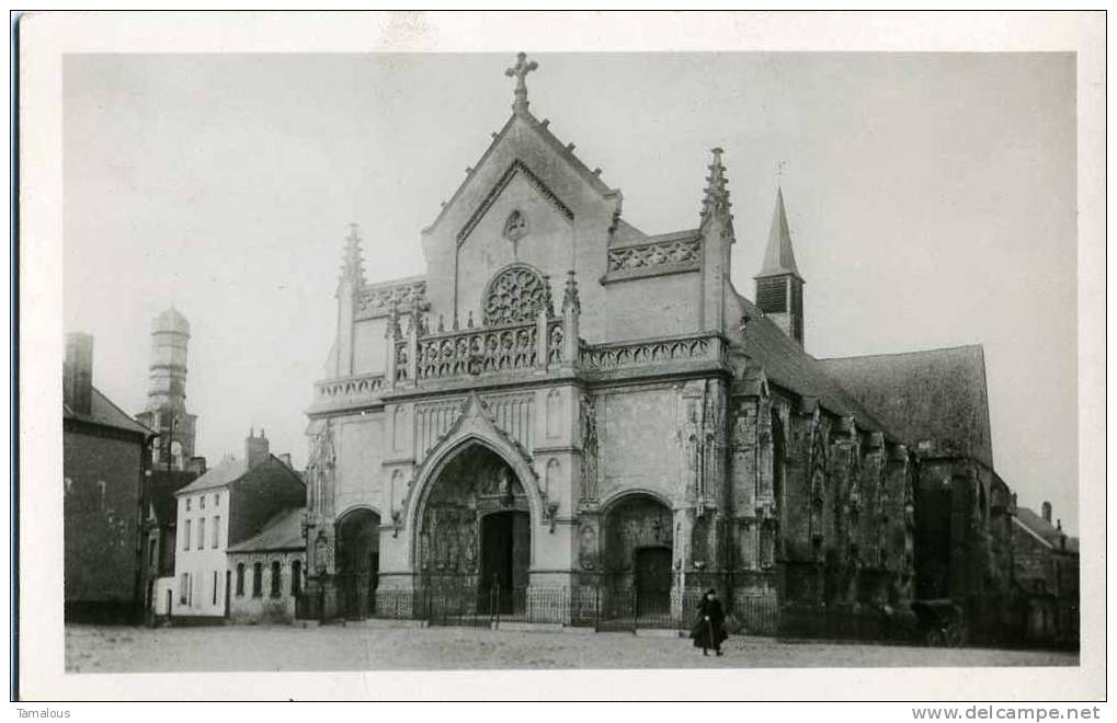 80 - SOMME - DOULLENS - L'EGLISE Notre -Dame - Editions G. REANT N° 38 - - Doullens