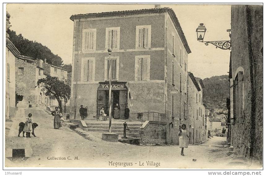 Carte Postale Ancienne Meyrargues - Le Village - Débit De Tabacs - Meyrargues