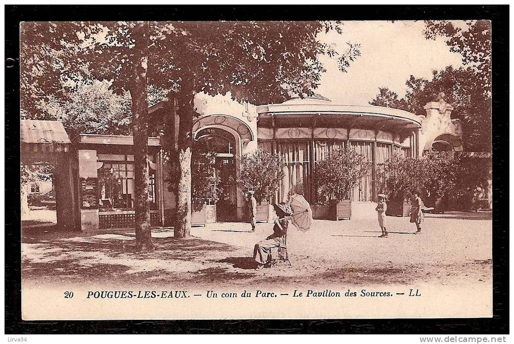 CPA ANCIENNE- FRANCE- POUGUES-LES-EAUX (58) - UN COIN DU PARC- LE PAVILLON DES SOURCES- BELLE ANIMATION- FLAMME DAGUIN- - Pougues Les Eaux