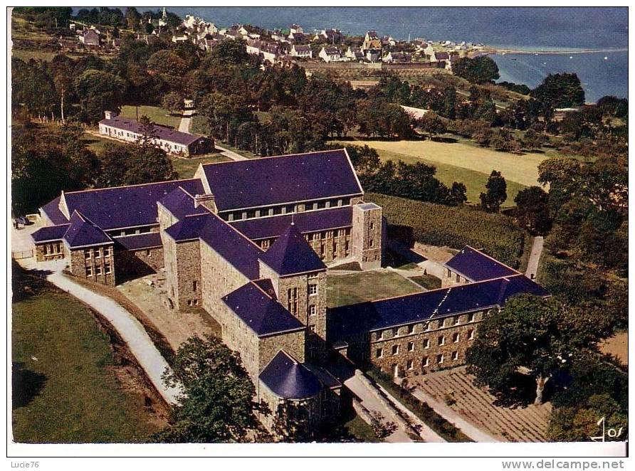 LANDEVENNEC -  Vue Générale De L´Abbaye Et Du Bourg -  N° V 278 - Landévennec