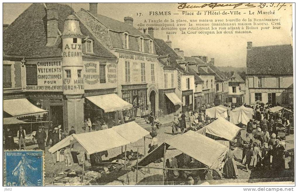 17 Fismes - Place De L'hotel De Ville  - Le Marché - Fismes