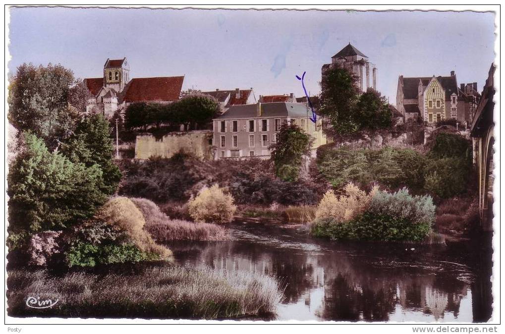 CPSM - LA ROCHE POSAY - L'Eglise Fortifiée Et Le Donjon - Coul - Ann 50 - - La Roche Posay