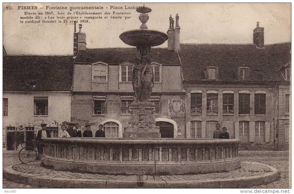 51 FISMES Fontaine Monumentale Place Lamotte Cpa Animée - Fismes