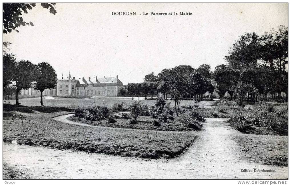 Le Parterre Et La Mairie - Dourdan