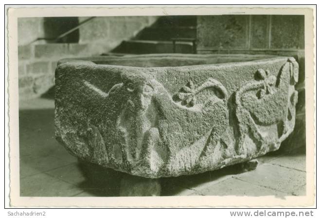 87. Cpsm. L´Eglise Collégiale Du DORAT. Cuve Baptismale Servant De Bénitier - Le Dorat