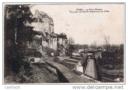 Cpa PONS - Le Vieux Donjon Vue Prise De L'école Supérieure De Filles - Pons