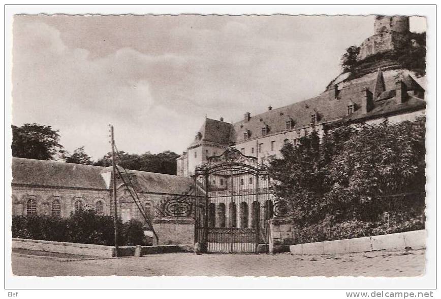 LA ROCHE-GUYON (Val-d'Oise, 95): Le Chateau ; Les Grilles ; Les Ruines Du Donjon Primitif  ;1957 ; TB - La Roche Guyon