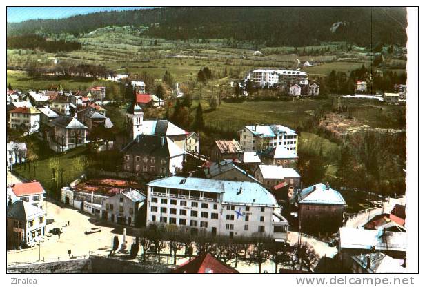 CARTE POSTALE D HAUTEVILLE-LOMPNES - VUE D ENSEMBLE - EN AVION AU DESSUS DE ... - Hauteville-Lompnes