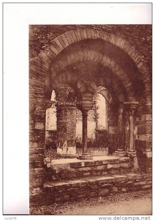 VILLERS LA VILLE - Abbaye - Fenêtre Romaine De La Salle Du Châpitre, Donnant Sur Le Cloître  ( Fin De XIIe) - N° 14 - Villers-la-Ville