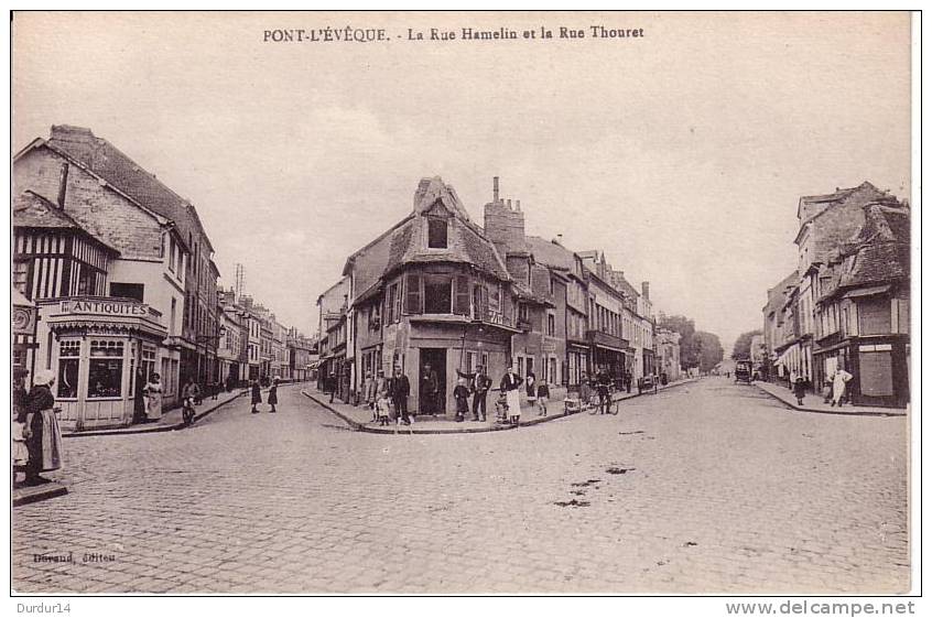 PONT-L´ÉVÊQUE (Calvados).  La Rue HAMELIN Et La Rue THOURET (pm Commerces / Antiquités) - Pont-l'Evèque