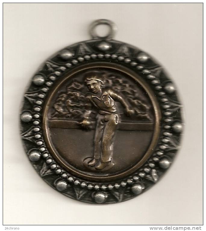 Petanque: Medaille Avec Joueur De Boules, Au Dos, Joyeux Cochonnet, Saint Ours (08-1755) - Bowls - Pétanque