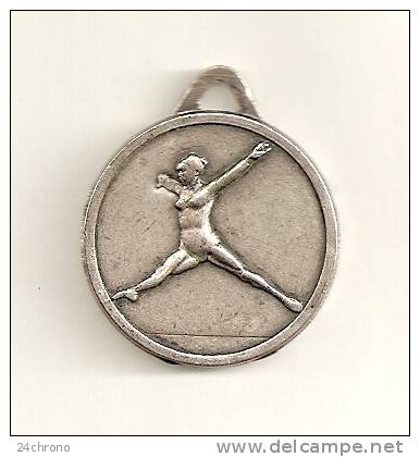 Gymnastique: Medaille Avec Gymnaste 08-1759) - Gymnastiek