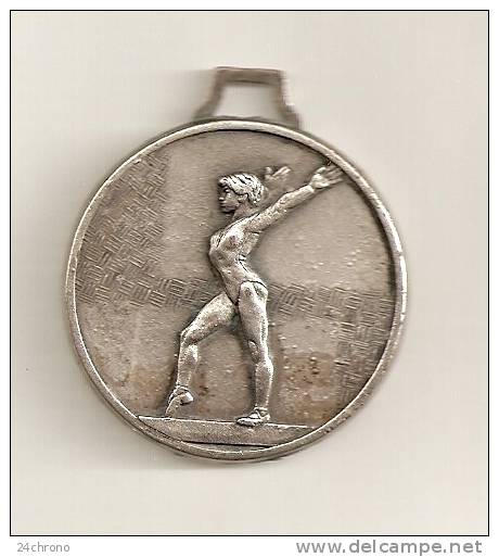 Gymnastique: Medaille Avec Gymnaste 08-1760) - Ginnastica