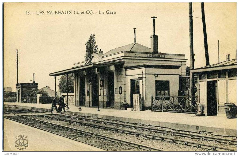 78 - YVELINES  - LES MUREAUX - VUE INTERIEURE De La GARE De CHEMIN De FER - TRAIN - Les Mureaux