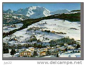 Jolie CP 74 Combloux Vue Aérienne Sur Les Chalets De La Station Les Pentes Du Mont D'Arbois Le Mont Blanc - écrite - Combloux