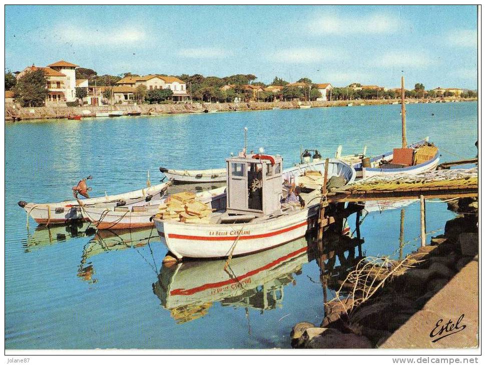 CPM  34   AGDE      1966        EMBARCADERE SUR L HERAULT      BATEAU "LA BELLE CATALANE" - Agde