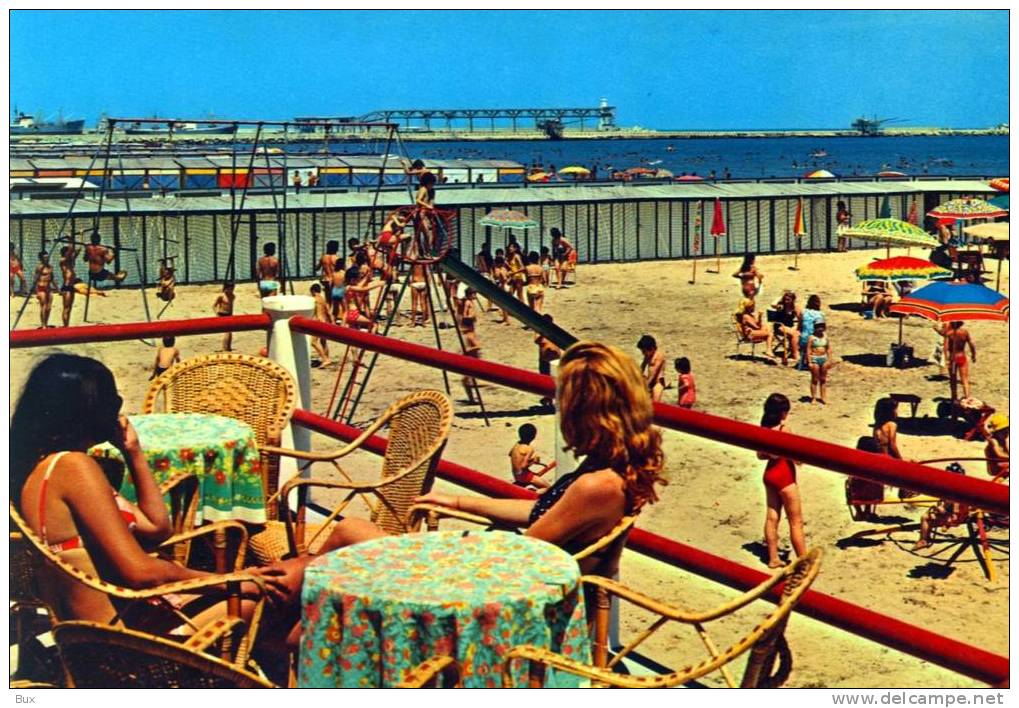 BARLETTA  SPIAGGIA  BARI PUGLIA ITALY  NON  VG  COME DA FOTO - Barletta