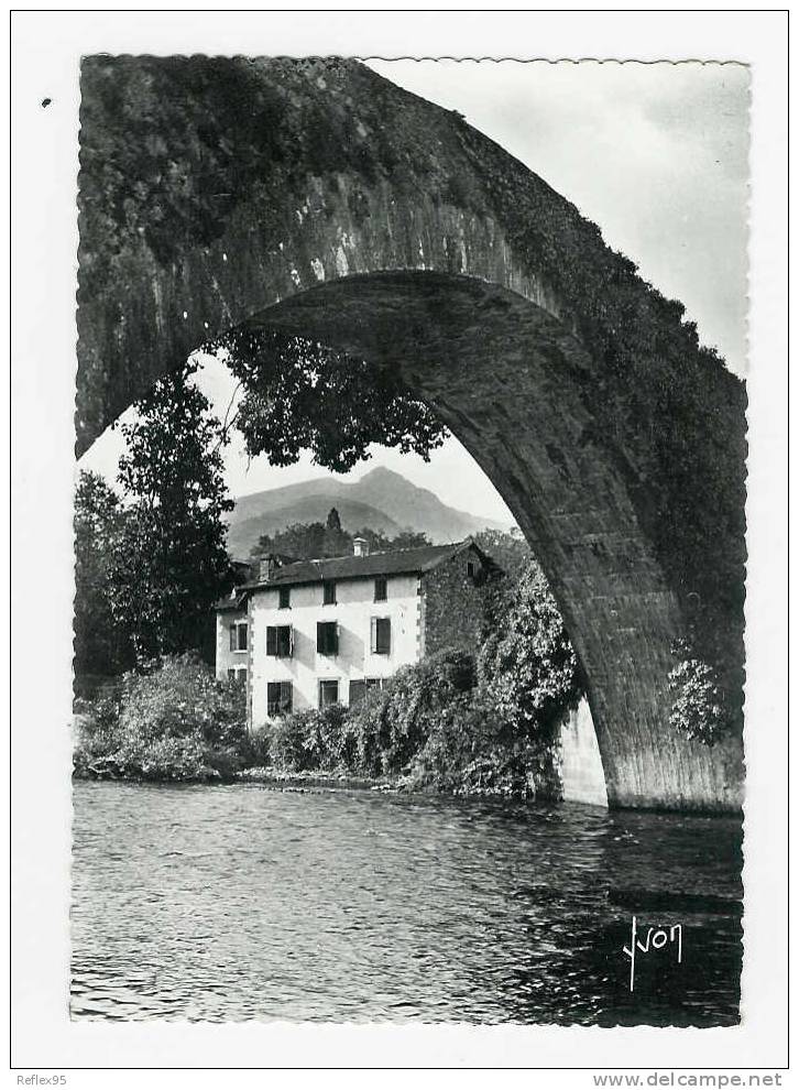 SAINT ETIENNE DE BAIGORRY - L'arche Du Pont Romain - Saint Etienne De Baigorry