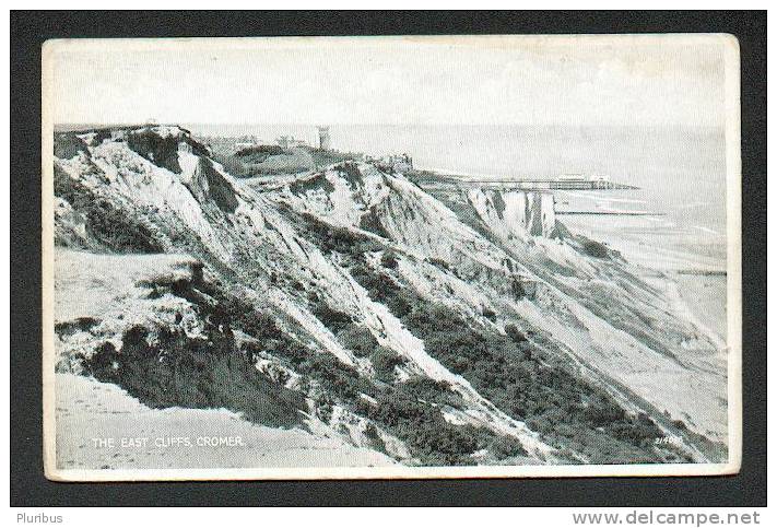 THE EAST CLIFFS, CROMER, VINTAGE POSTCARD - Andere & Zonder Classificatie