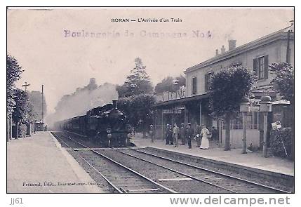 Boran La Gare Cpa Léger Petit Manque Dans La Fumée Du Train Cachet Boulangerie De Campagne N°4 - Boran-sur-Oise