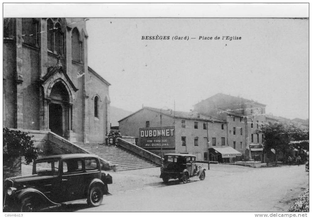 30 BESSEGES PLACE DE L'EGLISE - Bessèges