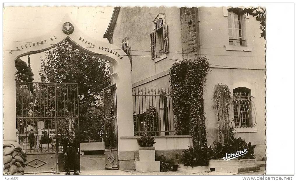 Cp MEDEA Quartier Yusuf ( Caserne 1er Régiment De Spahis Algériens) - Medea