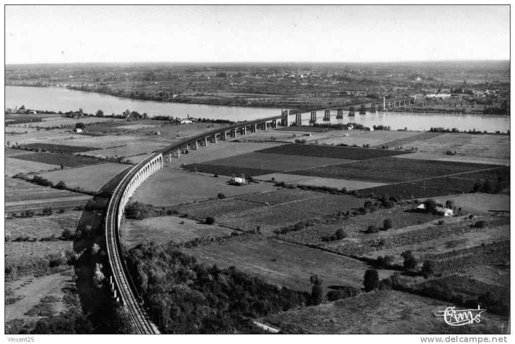 Cubzac Lesponts Le Pont Du Chemin De Fer  Combier Sncf Train - Cubzac-les-Ponts