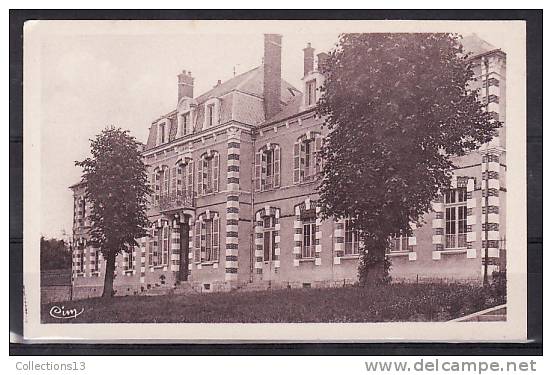 YONNE - Toucy - Ecole Des Garçons - Toucy