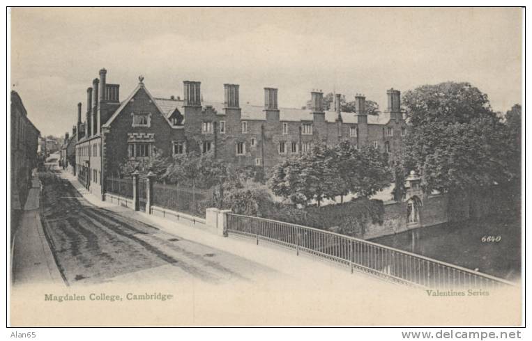 Magdalen College Cambridge Vintage Postcard, England School - Cambridge