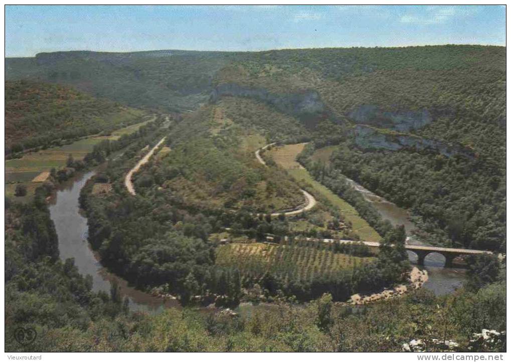 CPSM.  ST ANTONIN NOBLE VAL. VUE PANORAMIQUE SUR LA GRANDE BOUCLE DE L'AVEYRON AU CIRQUE DE BONES. DATEE 1976. - Saint Antonin Noble Val