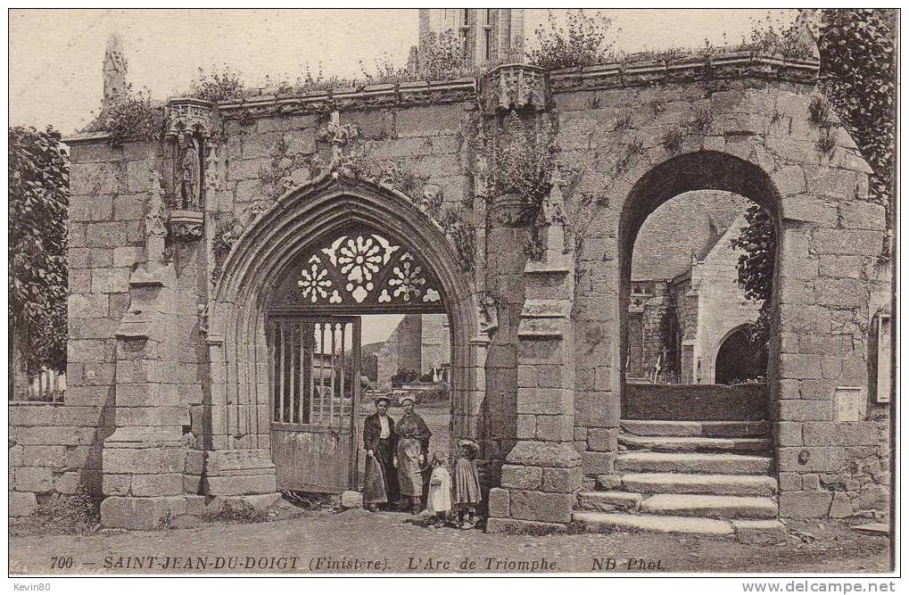 29 SAINT JEAN DU DOIGT L'Arc De Triomphe Cpa Animée - Saint-Jean-du-Doigt