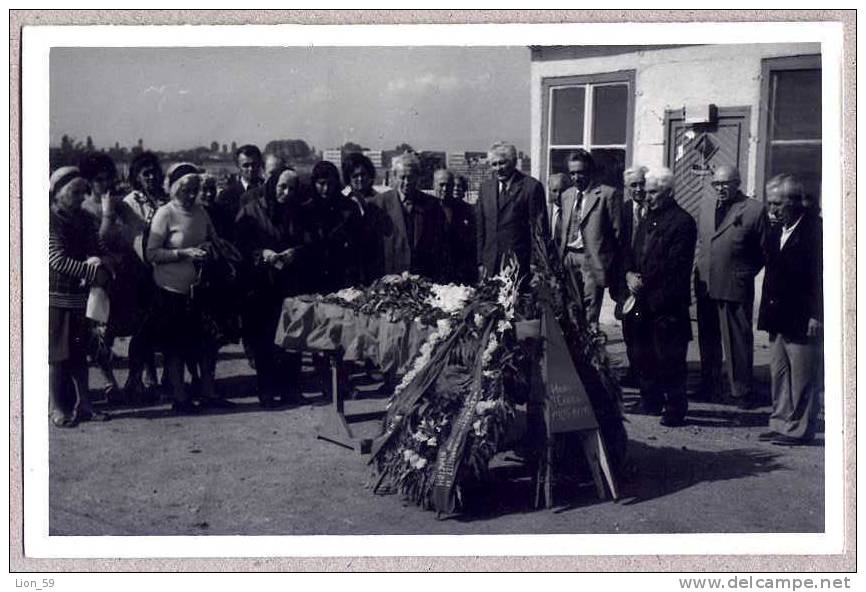 Vintage Photo Funeral DEAD MOURNING CASKET MEN 1976s / 7594 - Funeral